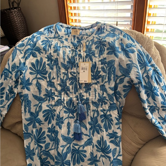 Elie Tahari Floral Blue and White Top shirts Size Medium - Picture 1 of 11